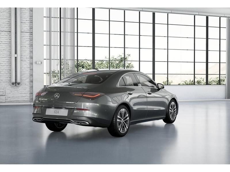 Gebraucht Mercedes CLA200 Progressive 163 PS (119 kW) 2024 Metalliclack mountaingrau Coupé
