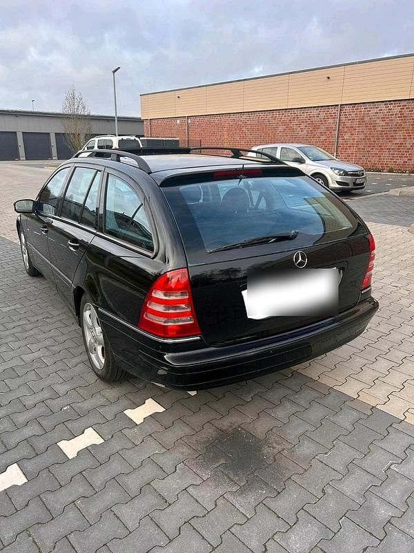 Gebraucht Mercedes C320 Avantgarde 218 PS (160 kW) 2001 Schwarz Kombi
