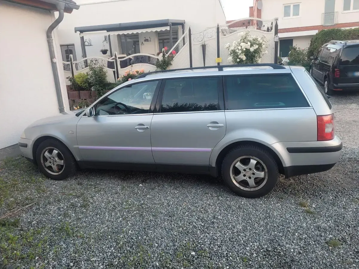 Gebraucht VW Passat 101 PS (74 kW) 2003 Silber Kombi