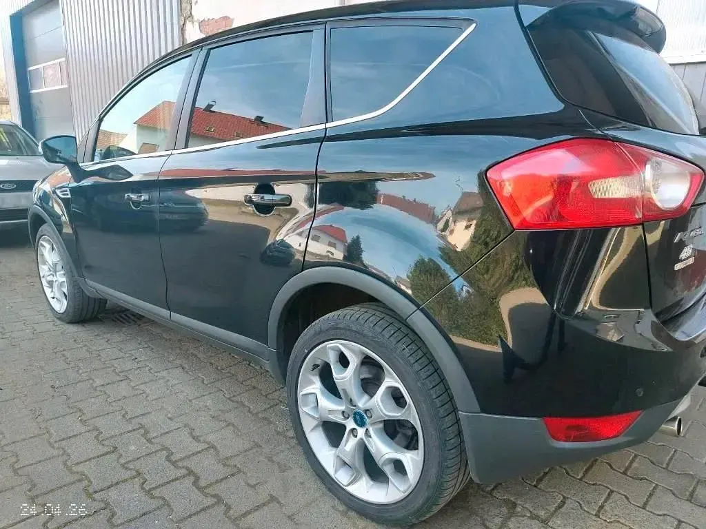 Gebraucht Ford Kuga 140 PS (102 kW) 2011 Schwarz SUV
