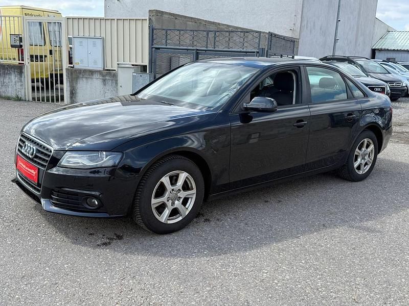 Gebraucht Audi A4 120 PS (88 kW) 2011 Schwarz Limousine