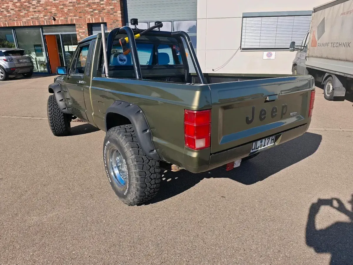 Gebraucht Jeep Comanche 178 PS (130 kW) 1990 Andere farben Pickup