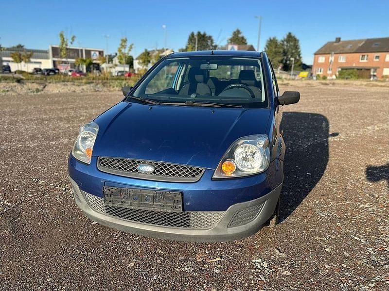 Blau Gebraucht 2007 Ford Fiesta Basis Kleinwagen | 2.070 € (Fairer Preis) - Bild 1/4