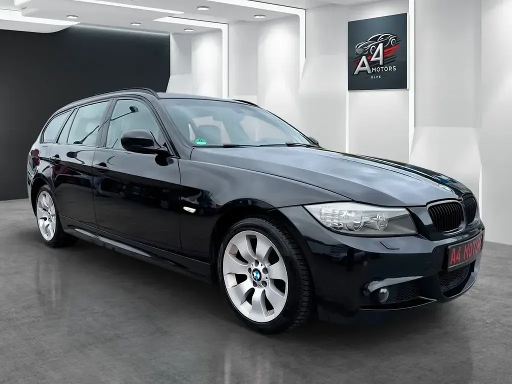 Gebraucht BMW 330 M Sport 272 PS (200 kW) 2011 Schwarz Kombi