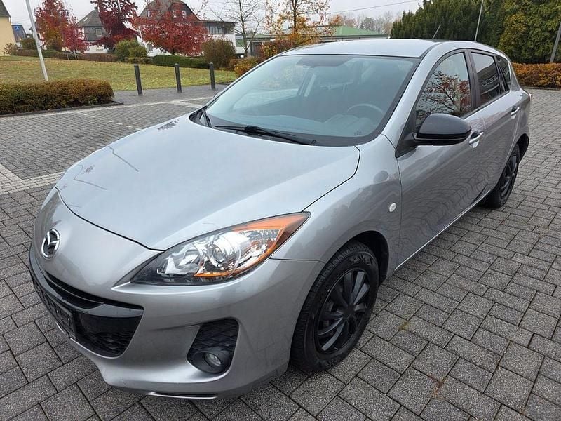 Grau Gebraucht 2013 Mazda 3 Kenko Limousine | 4.799 € (Superpreis) - Bild 1/4