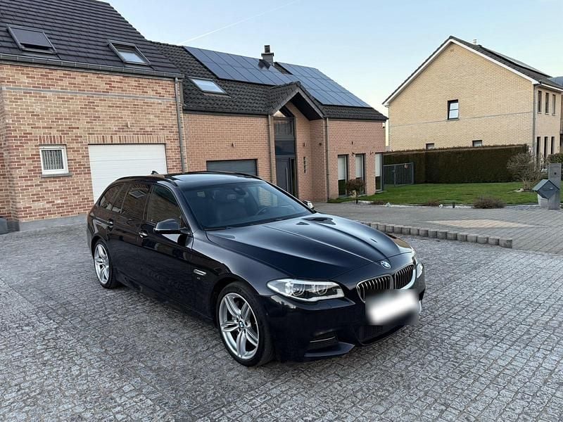Gebraucht BMW 530 M Sport 258 PS (189 kW) 2016 Schwarz Kombi