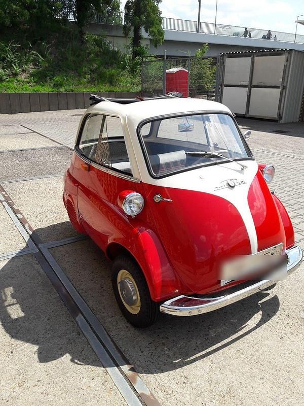 Rot Gebraucht 1961 BMW Isetta 300 Coupé | 28.700 € - Bild 1/4