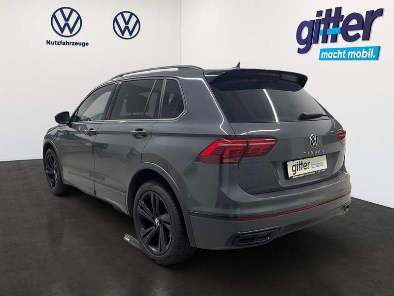 Gebraucht VW Tiguan IQ Drive 150 PS (110 kW) 2023 Delfingrau metallic SUV