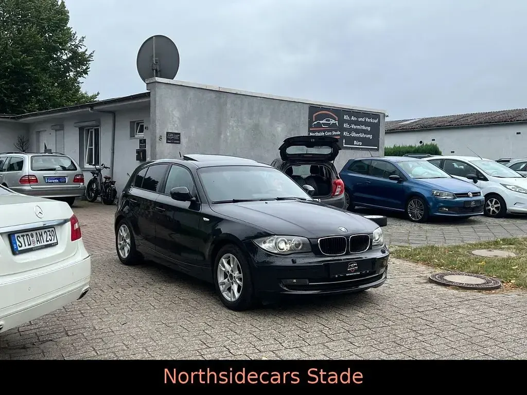 Gebraucht BMW 116 Advantage 122 PS (89 kW) 2010 Schwarz Kleinwagen