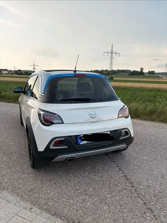 Gebraucht Opel Adam Rocks Rocks 87 PS (63 kW) 2015 Weiß Kleinwagen