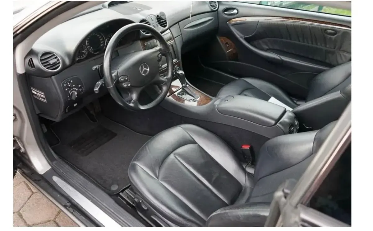 Gebraucht Mercedes CLK280 Elegance 241 PS (177 kW) 2007 Grau Coupé