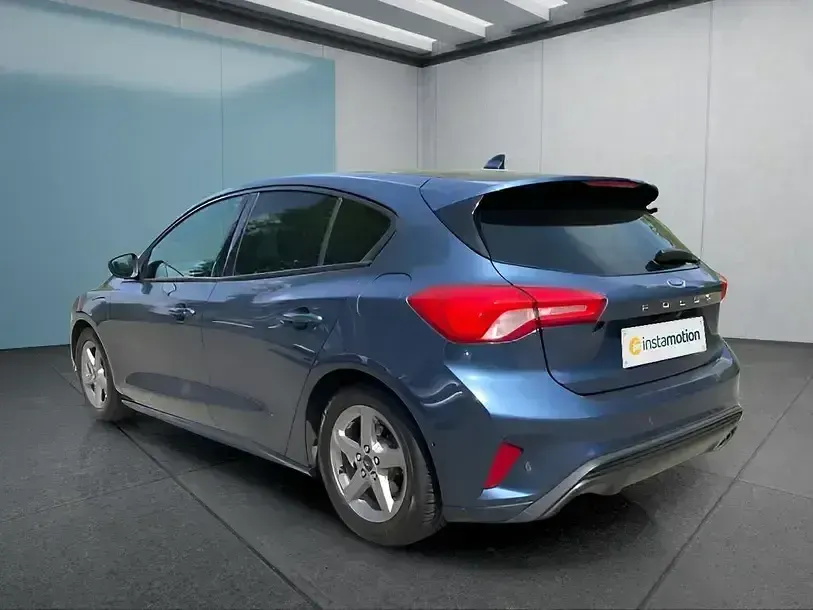 Gebraucht Ford Focus ST-Line 155 PS (114 kW) 2020 Blau Limousine
