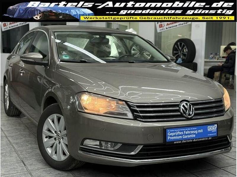 Braun Gebraucht 2011 VW Passat Comfortline Limousine | 7.900 € (Fairer Preis) - Bild 1/4