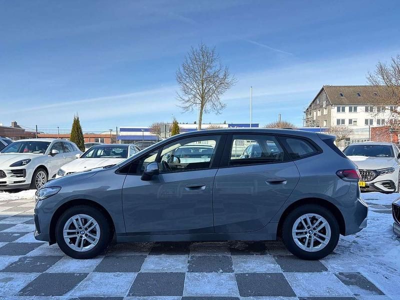 Gebraucht BMW 218 150 PS (110 kW) 2023 Skyscraper grau Van / Kleinbus