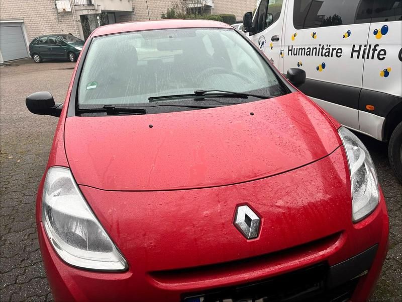 Gebraucht Renault Clio IV 75 PS (55 kW) 2012 Rot Kleinwagen