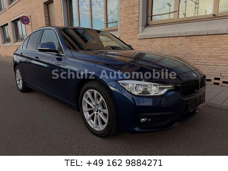 Blau Gebraucht 2018 BMW 330 Sport Line Limousine | 16.950 € (Guter Preis) - Bild 1/4
