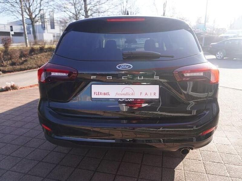 Gebraucht Ford Focus Cool & Connect 120 PS (88 kW) 2022 Schwarz Kombi
