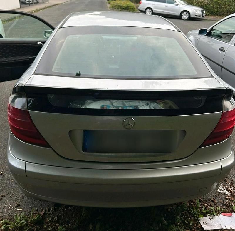 Grau Gebraucht 2001 Mercedes C180 Coupé | 1.200 € (Fairer Preis) - Bild 1/4
