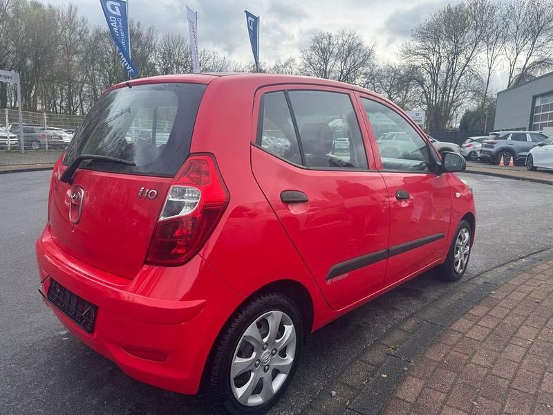 Gebraucht Hyundai i10 Classic 69 PS (50 kW) 2012 Rot Kleinwagen