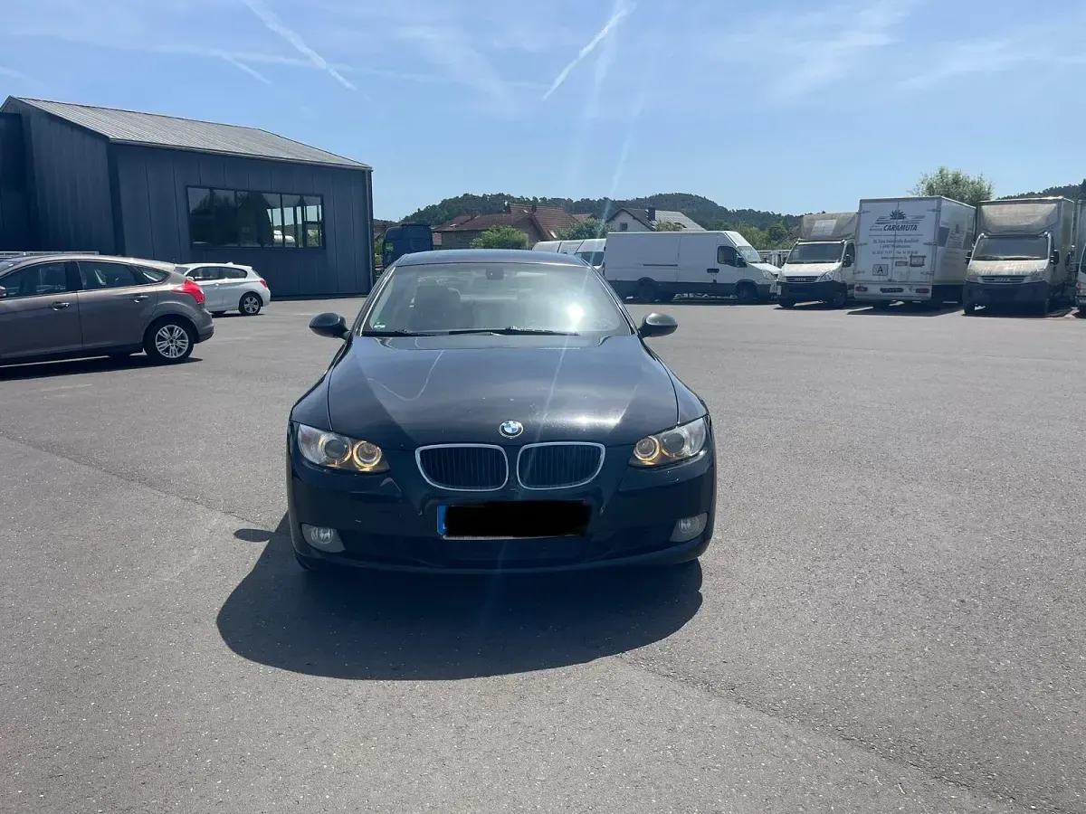 Gebraucht BMW 320 170 PS (125 kW) 2007 Schwarz Coupé