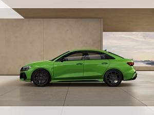 Neu Audi RS3 Ambiente 400 PS (294 kW) 2026 Grün (kyalamigrün) Limousine