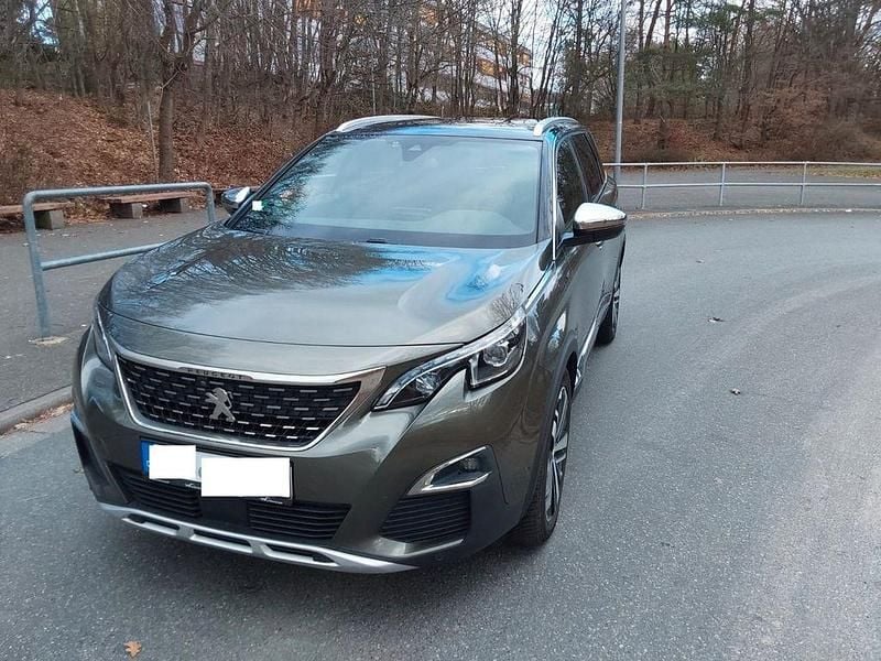 Grau Gebraucht 2018 Peugeot 5008 GT SUV | 15.400 € (Superpreis) - Bild 1/4