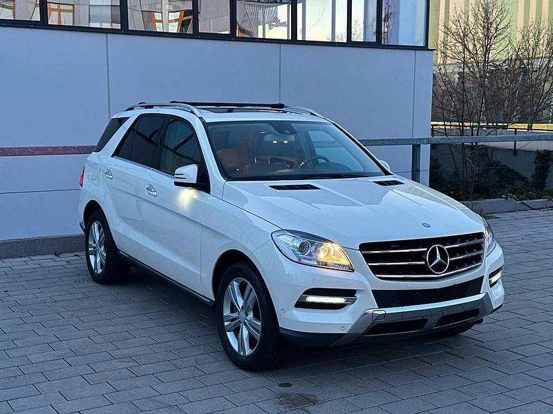 Gebraucht Mercedes ML350 258 PS (189 kW) 2013 Weiß SUV