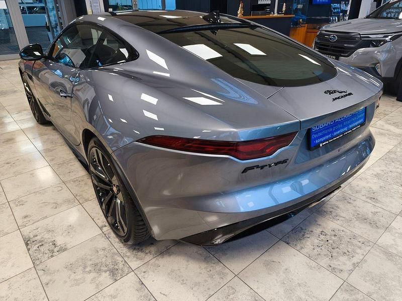 Gebraucht Jaguar F-Type R-Dynamic 300 PS (220 kW) 2022 Eiger grey Coupé