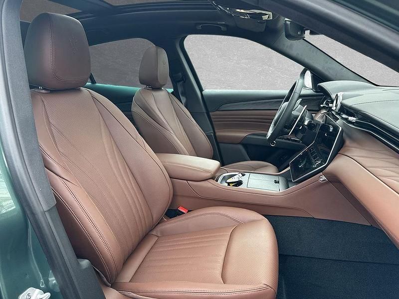 Neu Maserati Grecale 330 PS (242 kW) 2026 Grün SUV