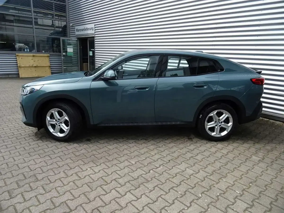 Gebraucht BMW X2 163 PS (119 kW) 2025 Cape york grün metallic SUV