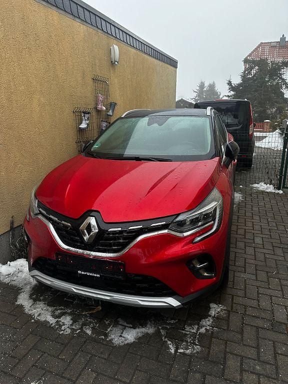 Gebraucht Renault Captur Intens 158 PS (116 kW) 2021 Rot SUV