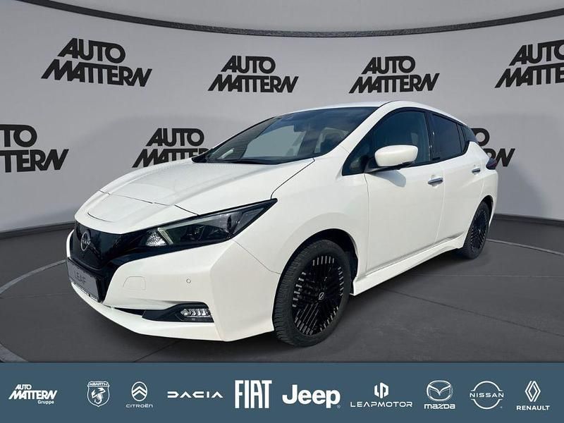 Gebraucht Nissan Leaf Tekna 160 kW (218 PS) 2023 Pearlwhite (metallic) Kleinwagen