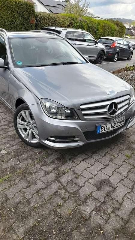 Silber Gebraucht 2014 Mercedes C180 Edition Kombi | 14.900 € (Guter Preis) - Bild 1/1