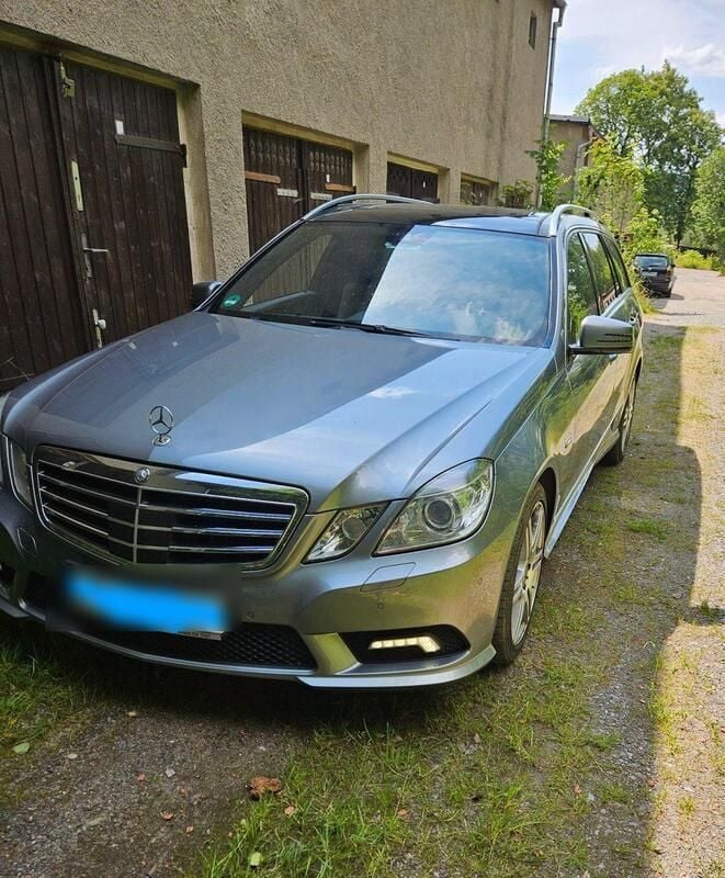 Gebraucht Mercedes E350 204 PS (150 kW) 2010 Grau Kombi