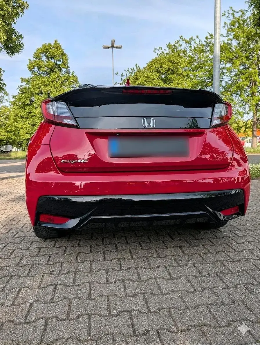 Gebraucht Honda Civic Elegance 141 PS (103 kW) 2016 Rot Limousine