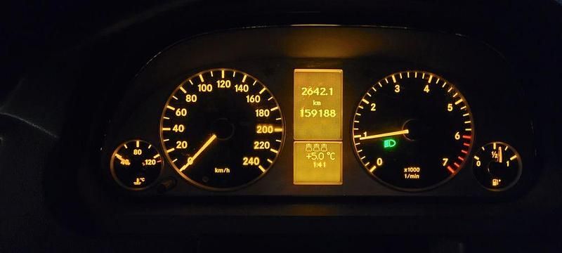 Grau Gebraucht 2006 Mercedes B170 Van / Kleinbus | 3.400 € (Fairer Preis) - Bild 1/4