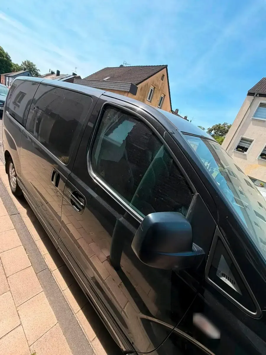 Gebraucht Hyundai H-1 2018 Schwarz Van / Kleinbus