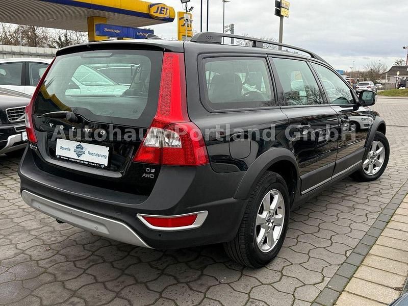 Gebraucht Volvo XC70 Momentum 185 PS (136 kW) 2008 Schwarz Kombi
