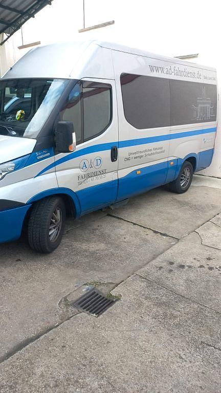 Gebraucht Iveco Daily 131 PS (96 kW) 2019 Grau Van / Kleinbus