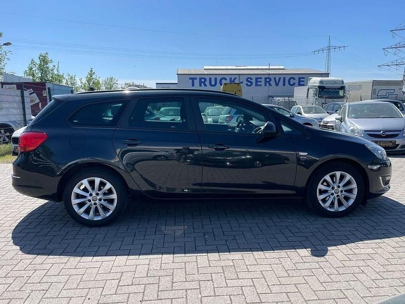 Usata Opel Astra Active 165 CV (121 kW) 2013 Nero Berlina