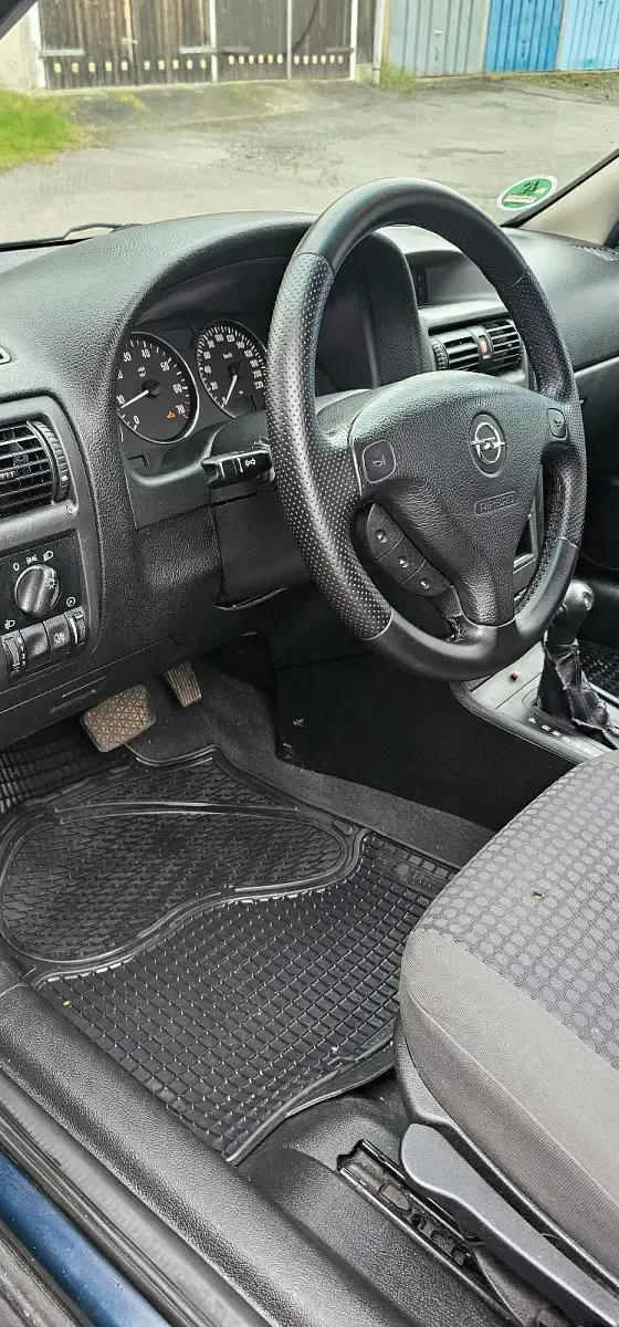 Gebraucht Opel Astra 101 PS (74 kW) 2003 Grün Limousine
