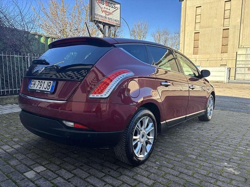 Second-hand Lancia Delta 120 CP (88 kW) 2011 Hatchback