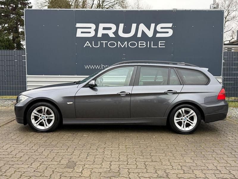 Gebraucht BMW 320 177 PS (130 kW) 2008 Sparkling graphite metallic (metallic) Kombi