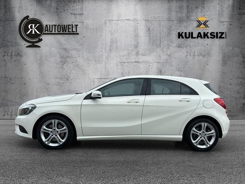 Gebraucht Mercedes A250 Urban 211 PS (155 kW) 2015 Weiß Limousine