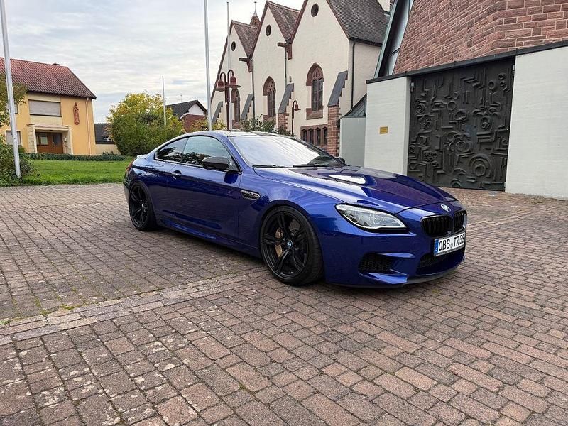 Blau Gebraucht 2015 BMW M6 Shadowline Coupé | 48.600 € (Etwas zu teuer) - Bild 1/4