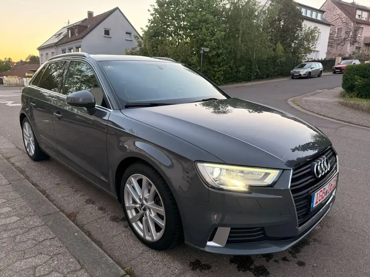 Używany Audi A3 Sport 150 KM (110 kW) 2017 Szary Sedan/Limuzyna