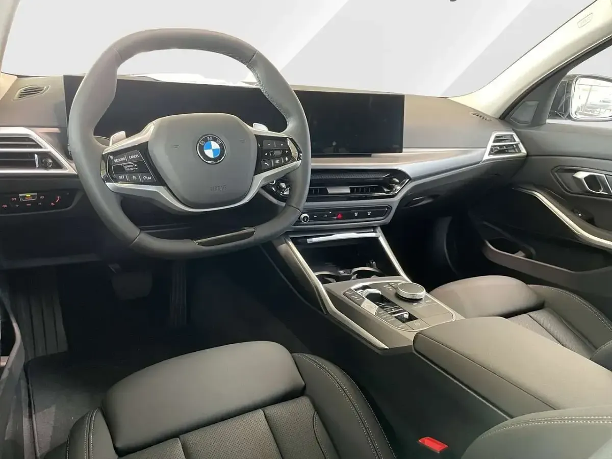 Gebraucht BMW 320 Exclusive 190 PS (139 kW) 2025 Black sapphire metallic Kombi