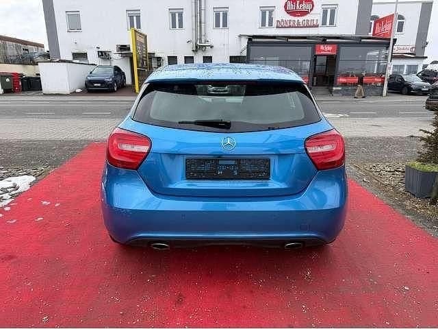 Gebraucht Mercedes A180 122 PS (89 kW) 2014 Suedseeblau  metalliclack Kleinwagen