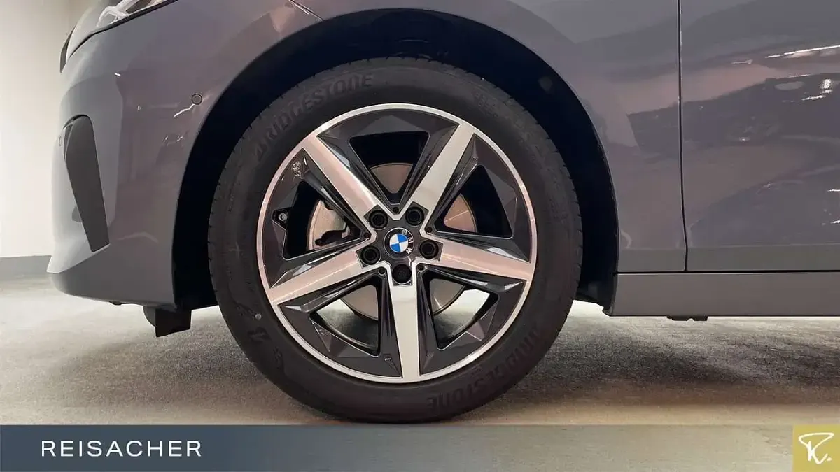 Gebraucht BMW 220 Active Tourer Efficient Dynamics 156 PS (114 kW) 2023 Sparkling kupfergrau metallic Van / Kleinbus