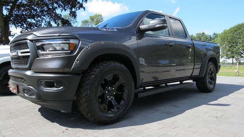 Grau Gebraucht 2021 Dodge Ram Abholung | 49.890 € (Superpreis) - Bild 1/4